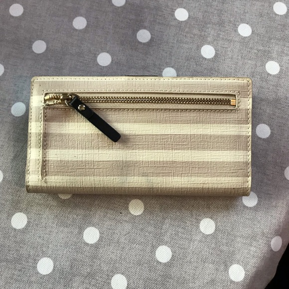 Kate Spade Wallet - Picture 2 of 4